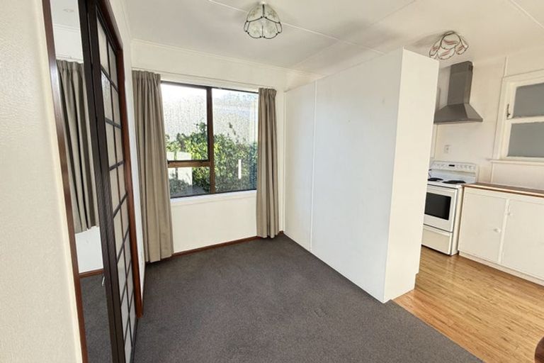 Photo of property in 17 Cypress Drive, Maungaraki, Lower Hutt, 5010