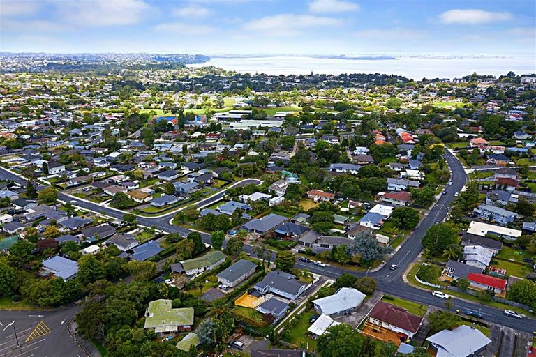 Photo of property in 60 Hilling Street, Titirangi, Auckland, 0604
