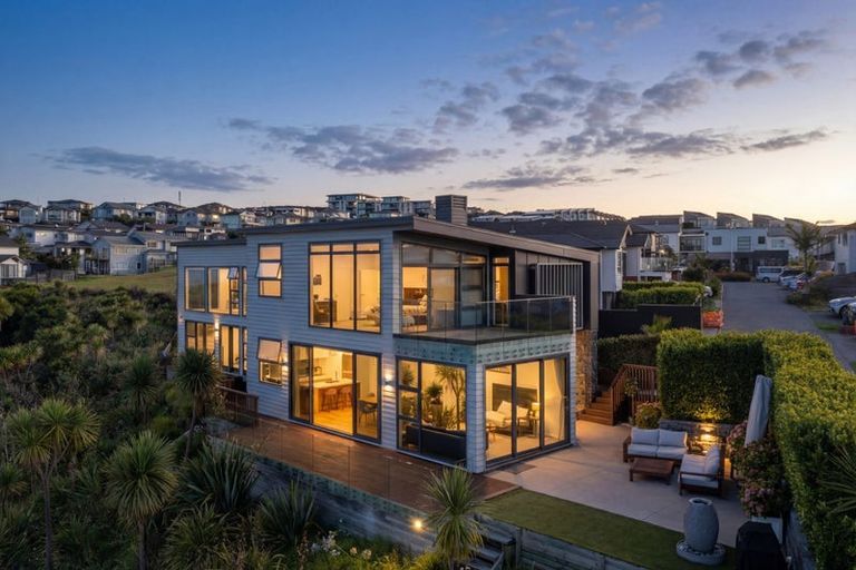 Photo of property in 41 Bounty Road, Long Bay, Auckland, 0630