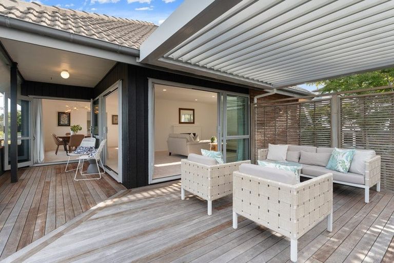 Photo of property in 1/23 Park Rise, Campbells Bay, Auckland, 0630
