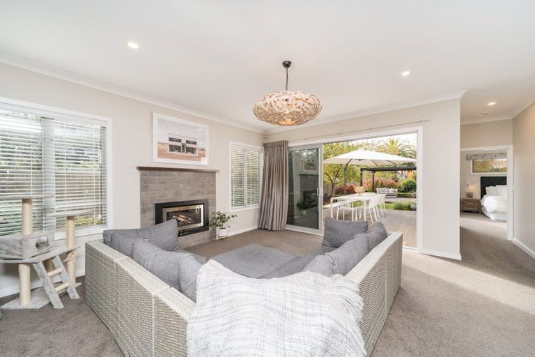 Photo of property in 5 Heritage Place, Terrace End, Palmerston North, 4410