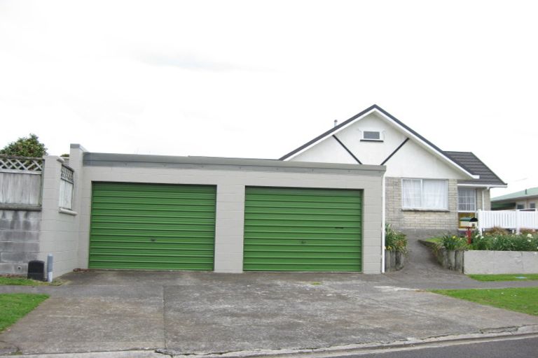 Photo of property in 21 Aratapu Street, Waitara, 4320