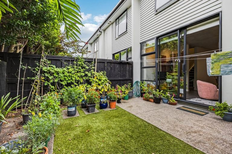Photo of property in 11/4161 Great North Road, Glen Eden, Auckland, 0602