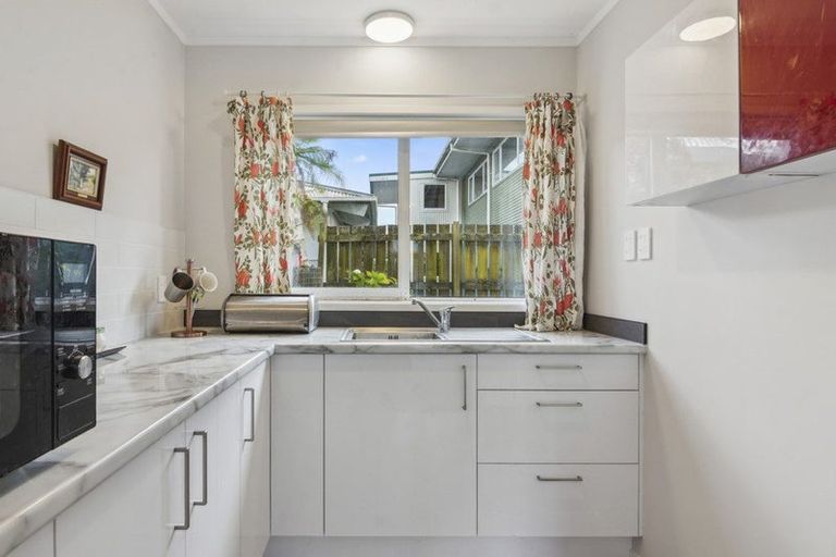 Photo of property in 4/43 Anzac Road, Browns Bay, Auckland, 0630