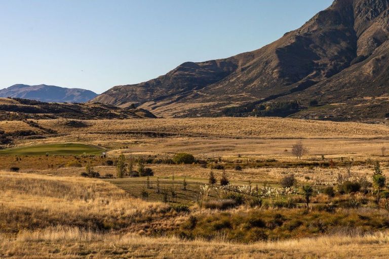 Photo of property in 4 Fairway Drive, Jacks Point, Queenstown, 9371