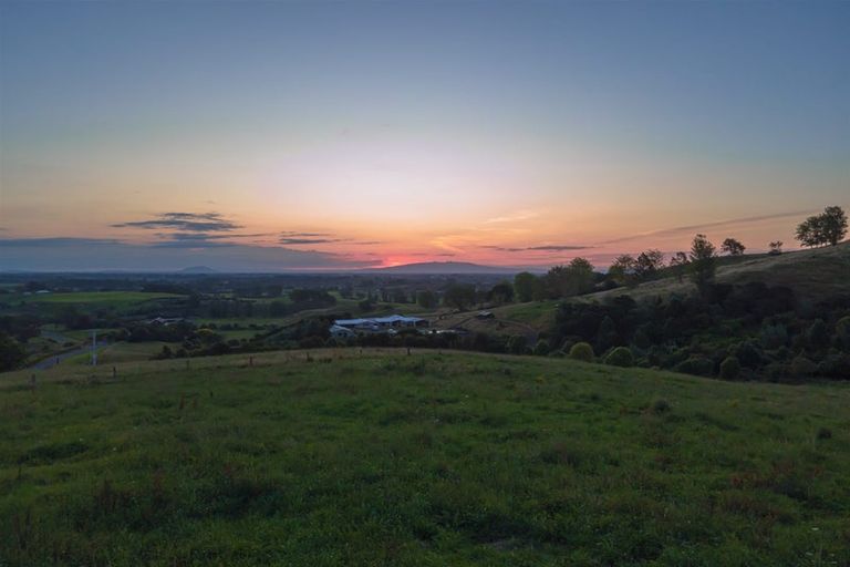 Photo of property in 1/165 Smart Road, Cambridge, 3496