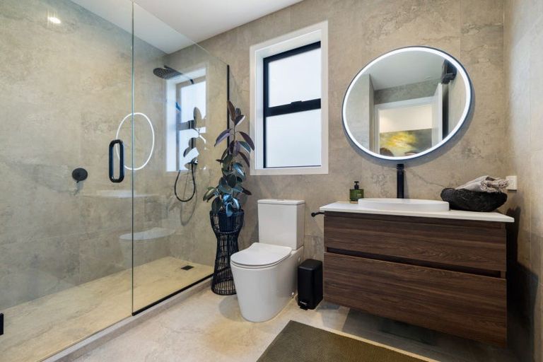 Photo of property in 34 Kirimoko Crescent, Wanaka, 9305
