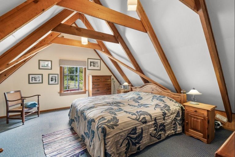 Photo of property in 5849 Christchurch Akaroa Road, Duvauchelle, Akaroa, 7582