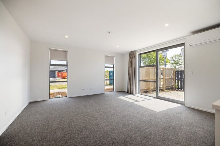 Photo of property in 81 Akoranga Place, Hornby, Christchurch, 8042