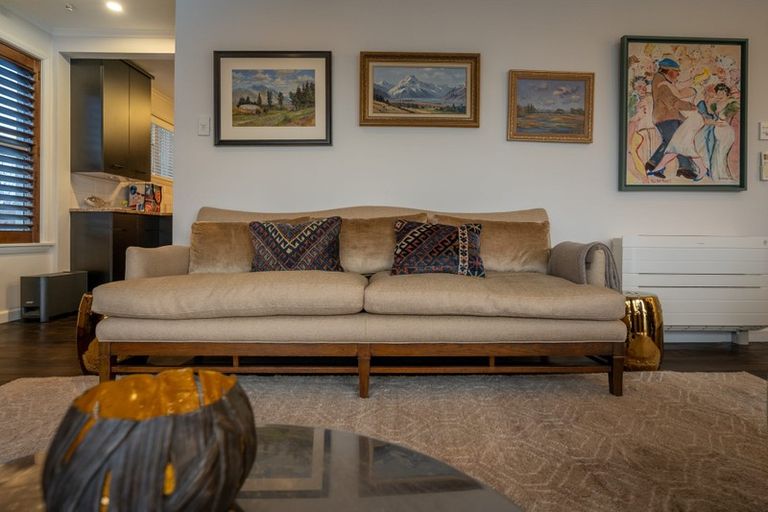 Photo of property in 46 Kilmore Street, Christchurch Central, Christchurch, 8013