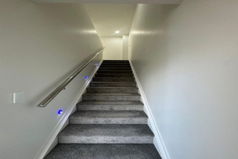 Photo of property in 1d Hollinbrigg Place, Manurewa, Auckland, 2102