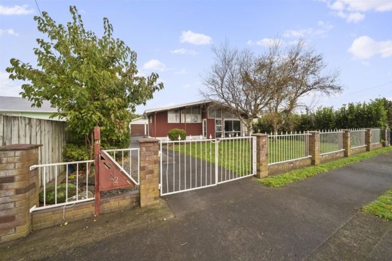 Photo of property in 22 Iredale Road, Hawera, 4610
