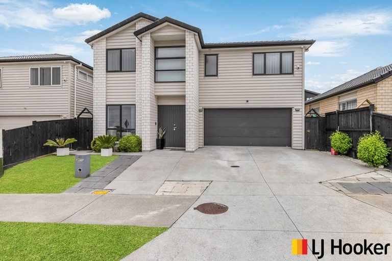 Photo of property in 41 Cloonlyon Drive, Flat Bush, Auckland, 2019
