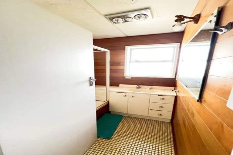 Photo of property in 10 Oxford Road, Manurewa, Auckland, 2102