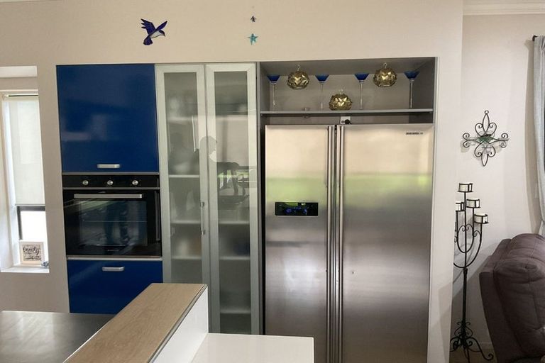 Photo of property in 16 Keating Rise, Northcross, Auckland, 0632