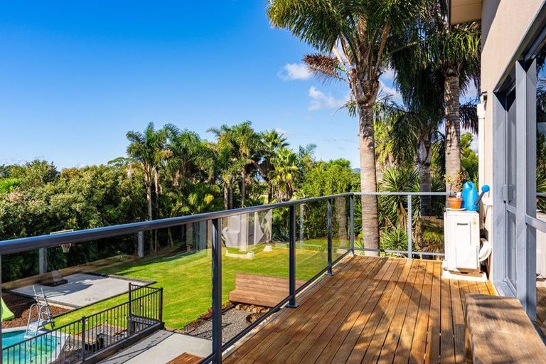 Photo of property in 381 Cove Road, Waipu, 0582
