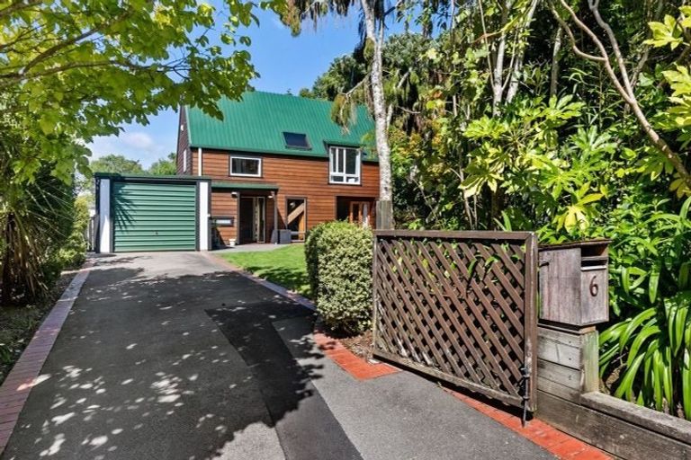 Photo of property in 6 Rondane Place, Tirohanga, Lower Hutt, 5010