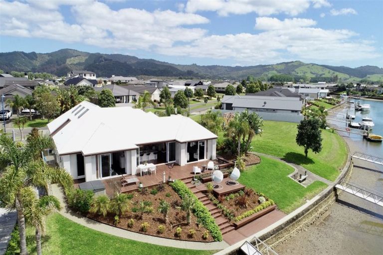 Photo of property in 25 Leeward Drive, Whitianga, 3510