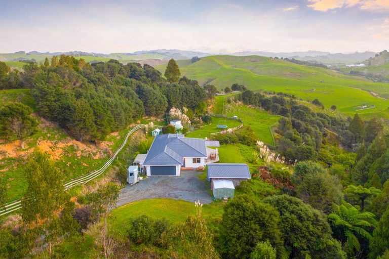 Photo of property in 871 Krippner Road, Puhoi, Silverdale, 0994