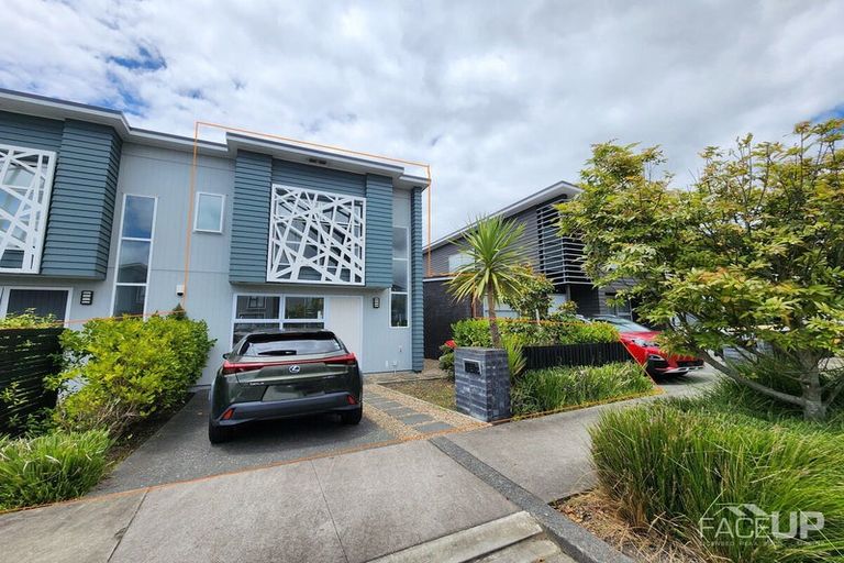 Photo of property in 21 Spotted Dove Road, Hobsonville, Auckland, 0616