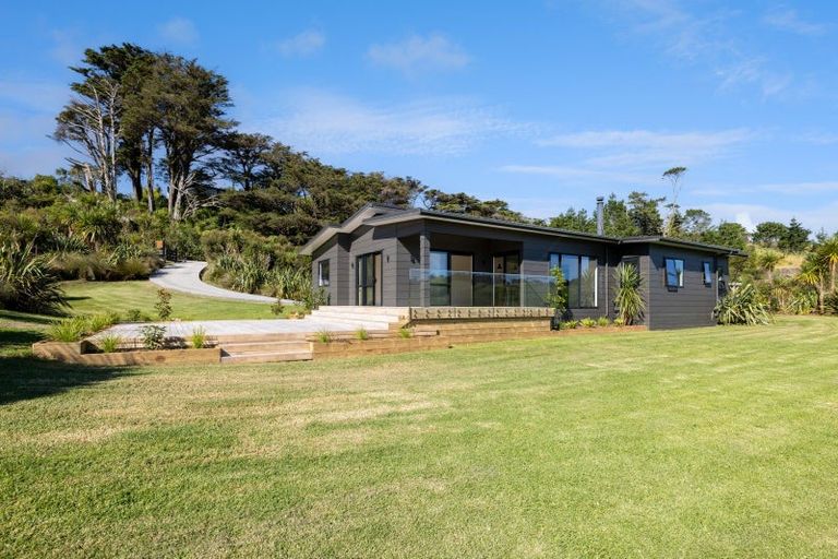 Photo of property in 571 Pakiri Road, Leigh, 0985