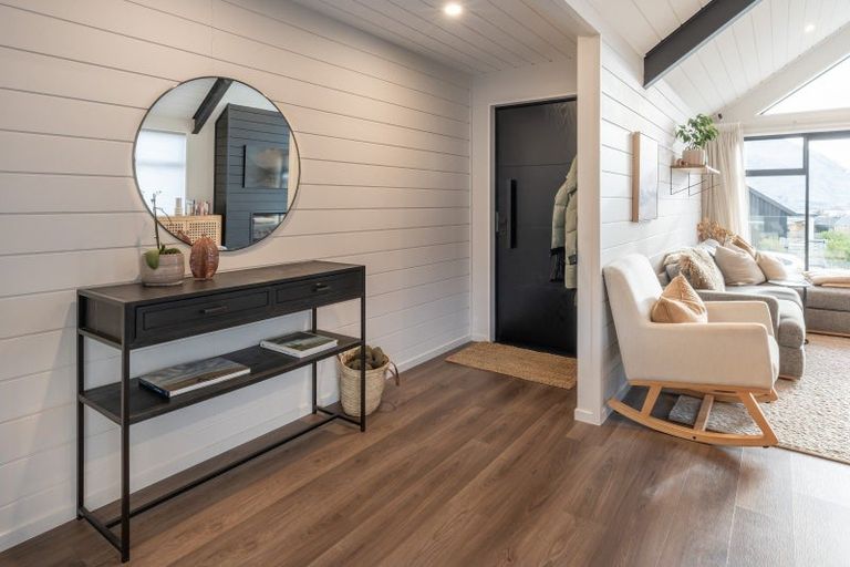 Photo of property in 60 Farrant Drive, Wanaka, 9305