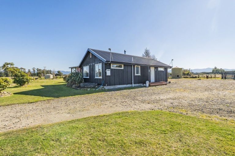 Photo of property in 74 Foothills Road, Okuku, Rangiora, 7473