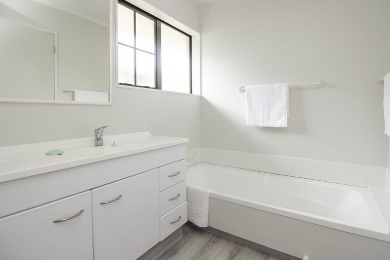 Photo of property in 15a Moyne Avenue, Milson, Palmerston North, 4414