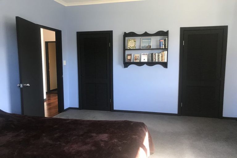 Photo of property in 27 Golf Road, Paraparaumu Beach, Paraparaumu, 5032