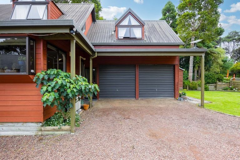 Photo of property in 72 Crows Road, Swanson, Auckland, 0614