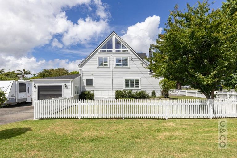 Photo of property in 55 Kaipara Portage Road, Riverhead, 0820