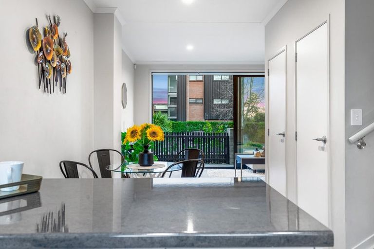 Photo of property in 239 Hobsonville Point Road, Hobsonville, Auckland, 0616