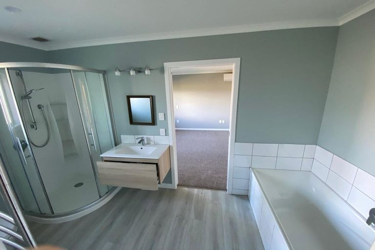 Photo of property in 401 Arapaepae Road, Levin, 5571