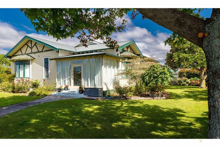 Photo of property in 17 Manse Street, Waimate, 7924