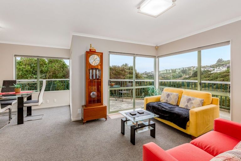 Photo of property in 10 Glengavel Grove, Papakowhai, Porirua, 5024