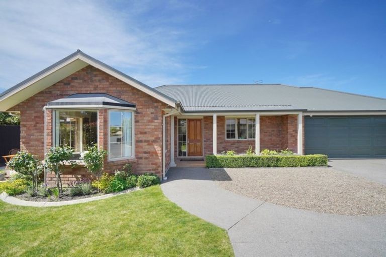 Photo of property in 10 Iti Place, Parklands, Christchurch, 8083
