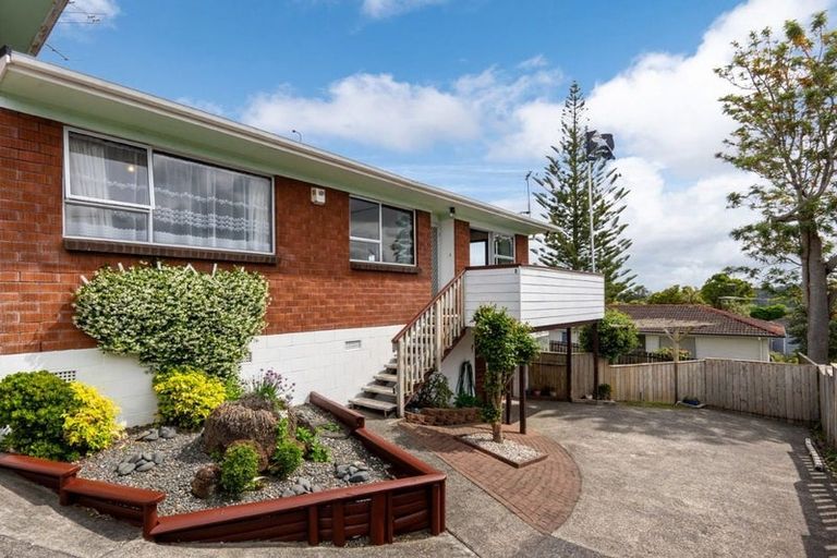 Photo of property in 1/24 Bayview Road, Bayview, Auckland, 0629