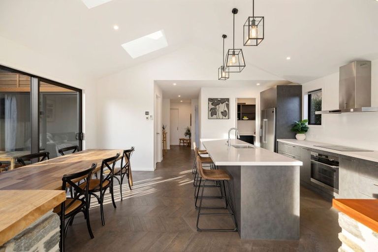 Photo of property in 13 Falconer Rise, Jacks Point, Queenstown, 9371