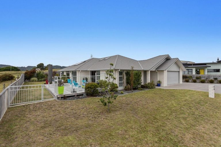 Photo of property in 12 Acacia Avenue, Coastlands, Whakatane, 3120