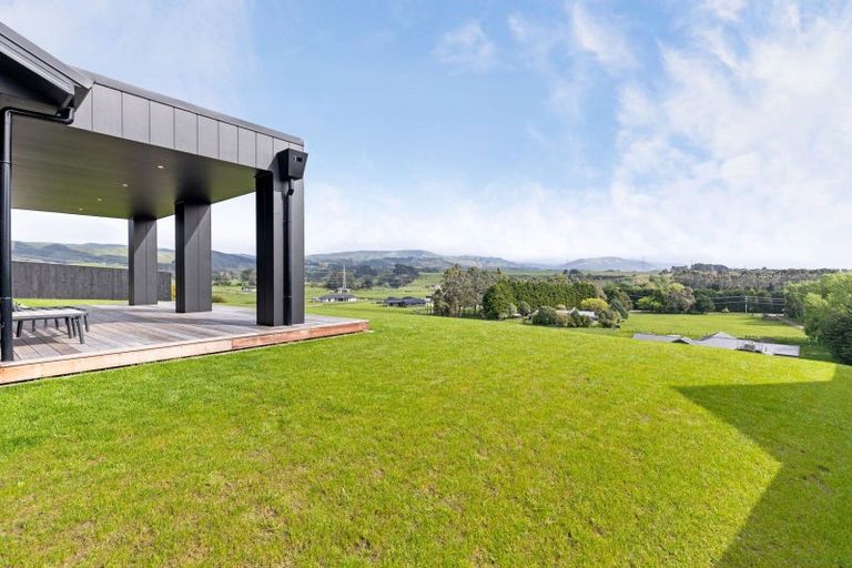 Photo of property in 29 Tuscany Way, Fitzherbert, 4410