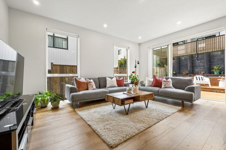 Photo of property in 49 Mita Road, Silverdale, 0932