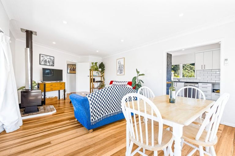 Photo of property in 38 Woodside Road, Massey, Auckland, 0614