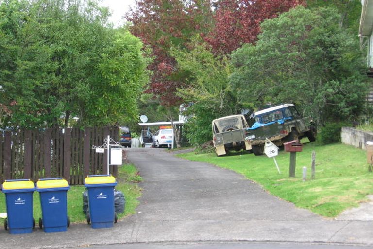 Photo of property in 21 Stallard Place, Glen Eden, Auckland, 0602