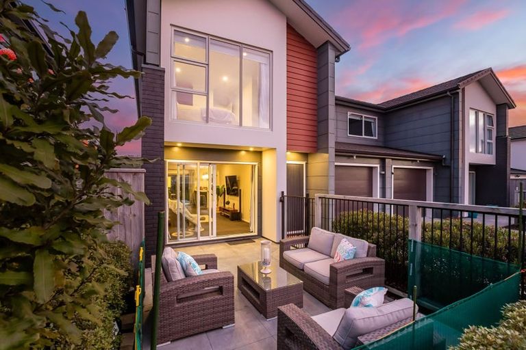 Photo of property in 164 John Burke Drive, Aotea, Porirua, 5024