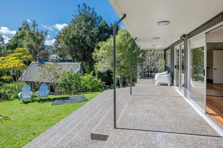 Photo of property in 38-40 Puriri Road, Waikanae, 5036