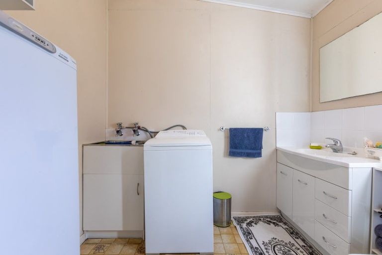 Photo of property in 19 Atkinson Street, Woodville, 4920