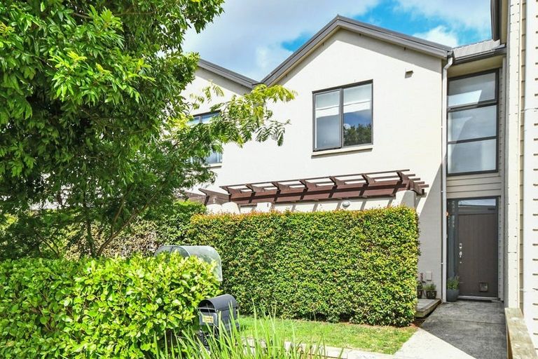 Photo of property in 25 Popokatea Drive, Takanini, 2112
