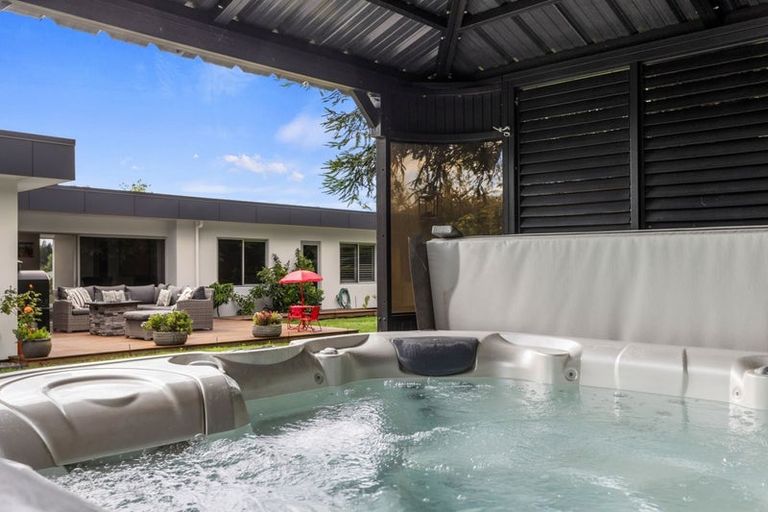 Photo of property in 76 Oakgrove Drive, Rangiora, 7400