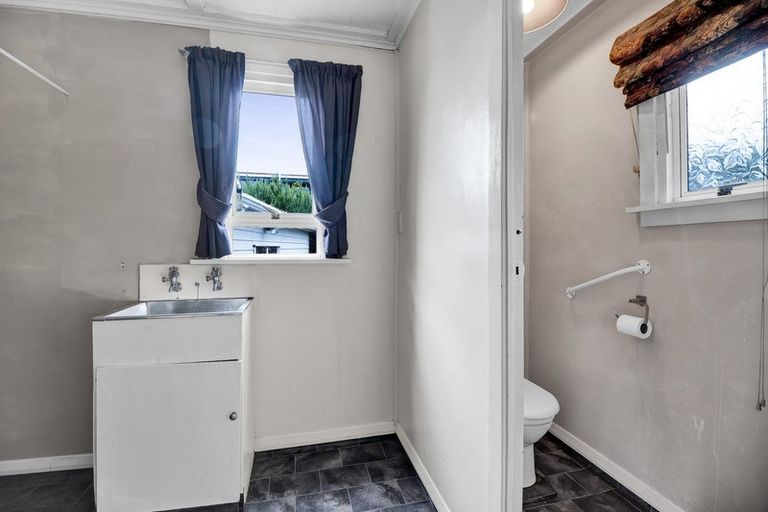 Photo of property in 181 Tukapa Street, Westown, New Plymouth, 4310