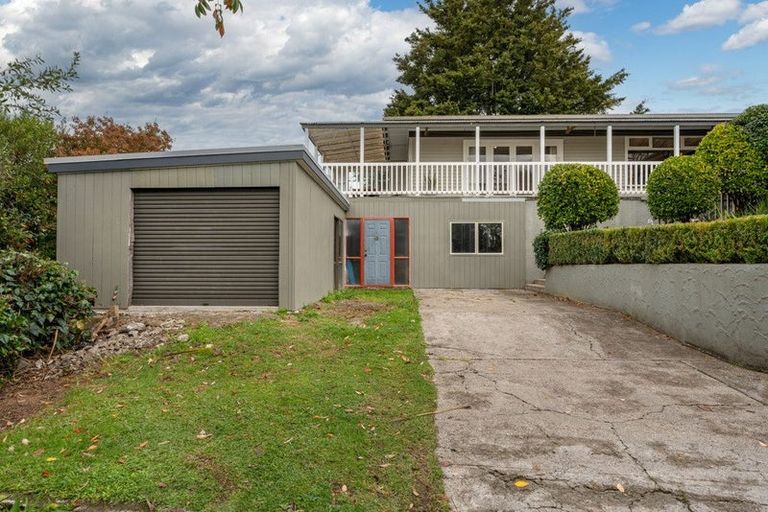 Photo of property in 114 Tuhikaramea Road, Dinsdale, Hamilton, 3204